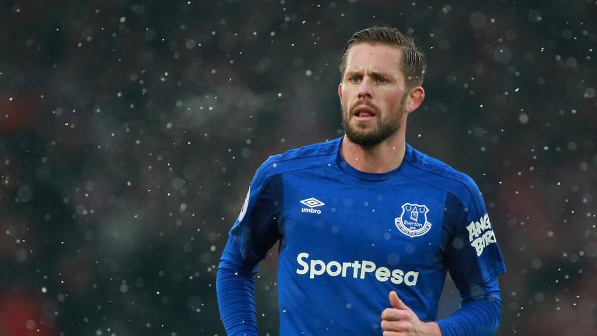 读秒绝杀!英格兰鏖战牙买加惊险过关,年度焦点之战引爆热血与争议