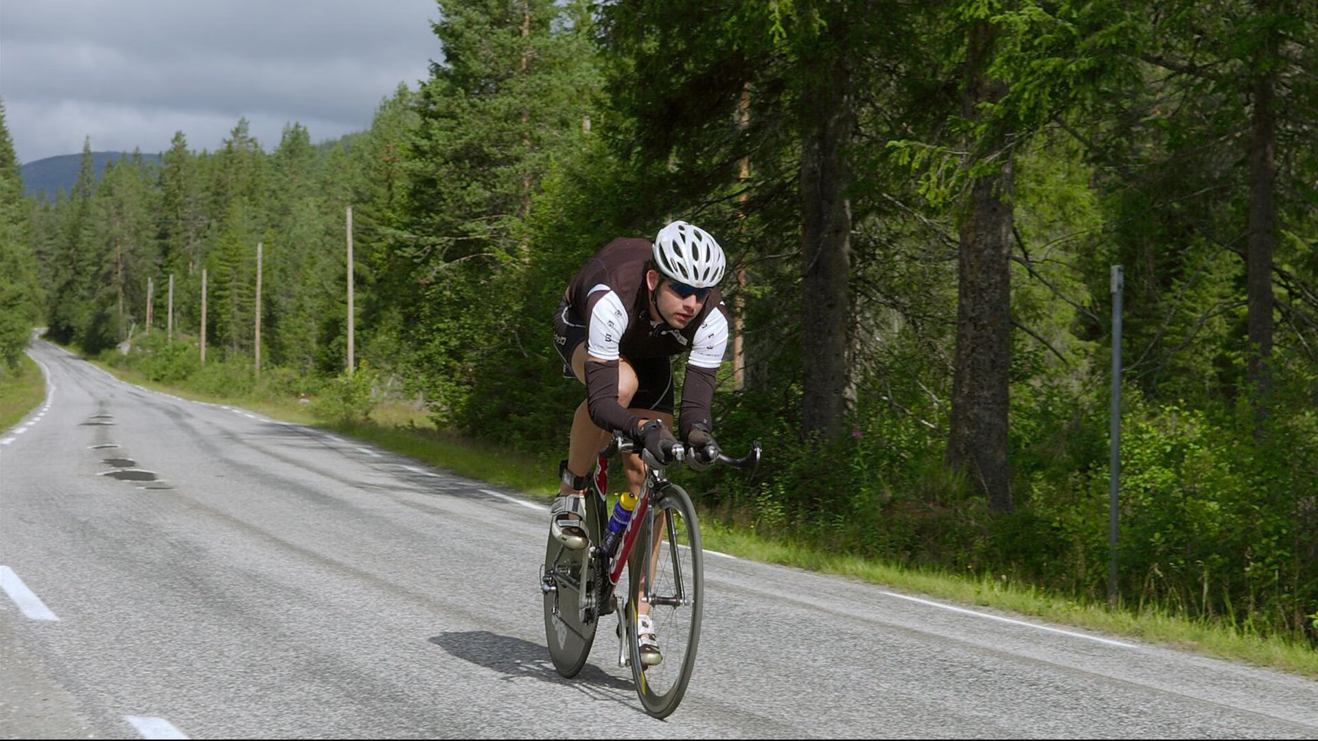 开云体育app-以头颅封缄胜利，看德里赫特如何用钢铁意志铸就冠军之夜